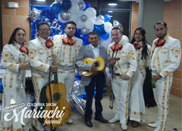 WhatsApp Image 2025-04-16 at 8.50.19 AM Mariachis con el señor julio